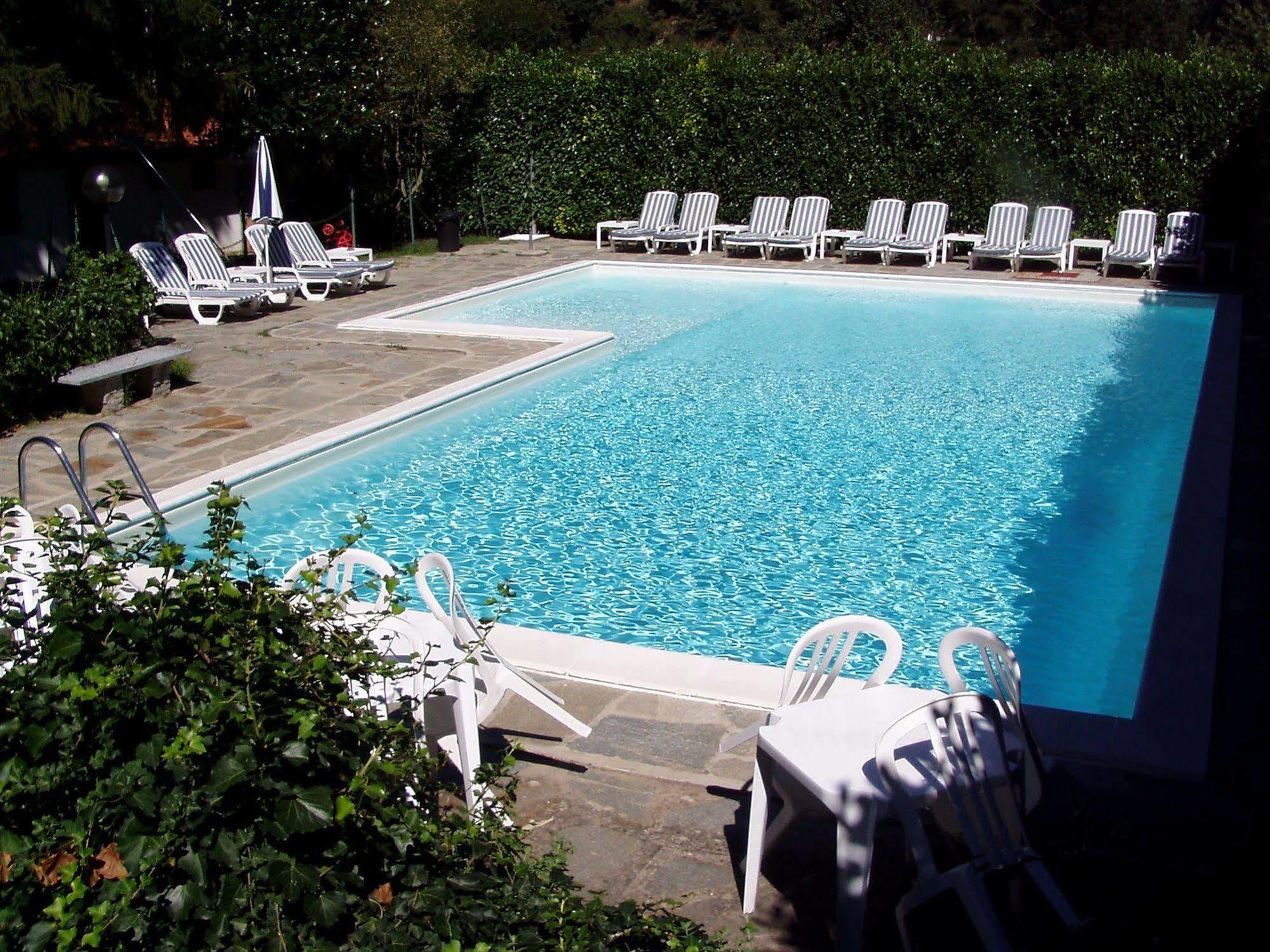 Villa San Carlo Cortemilia Extérieur photo
