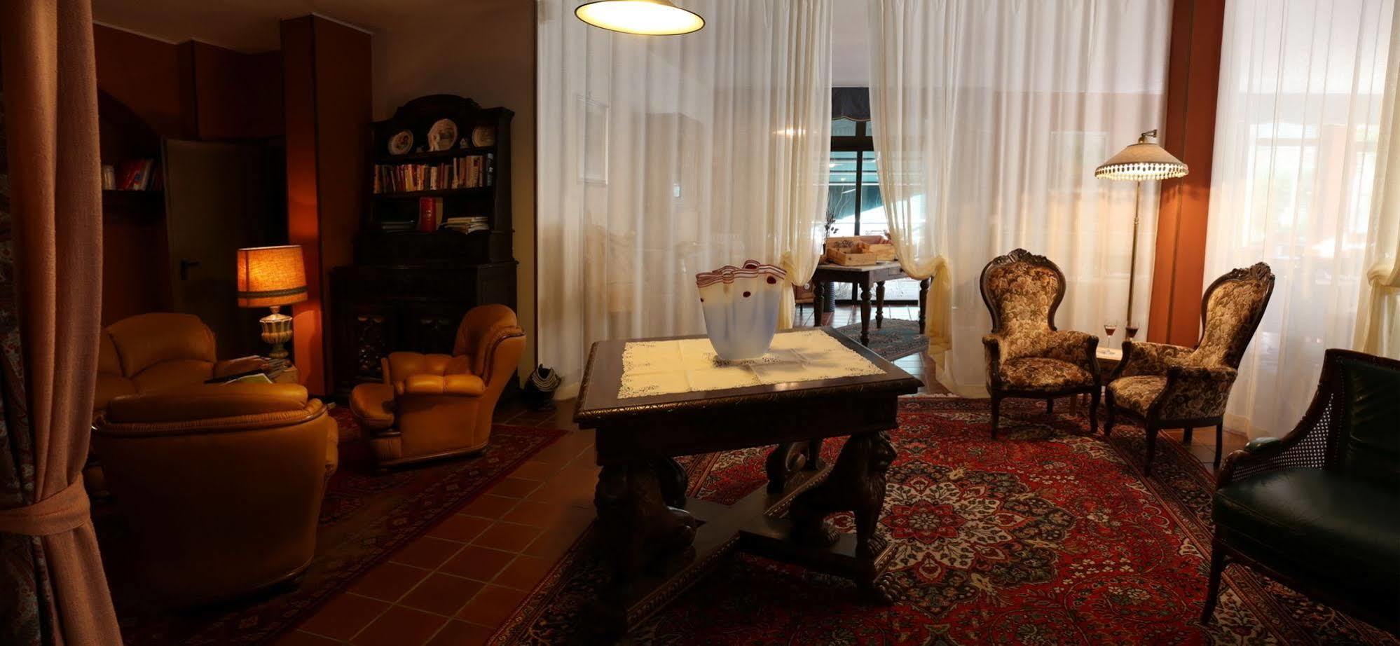 Villa San Carlo Cortemilia Extérieur photo